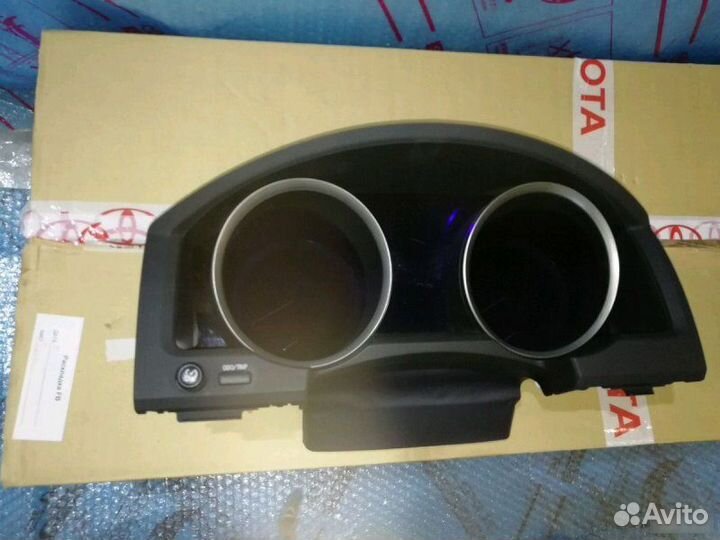 Приборная панель Toyota Land Cruiser 200