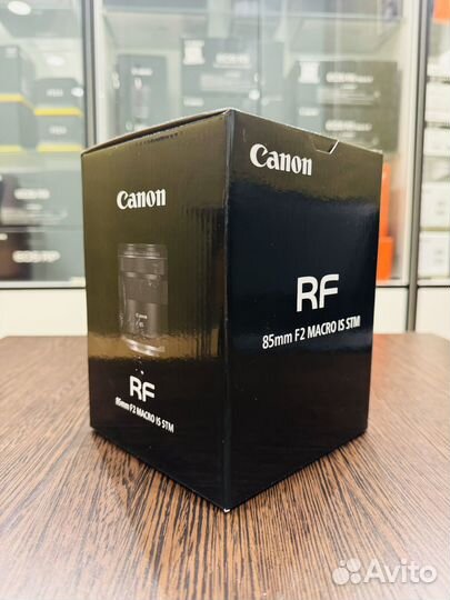 Canon RF 85mm f/2 Macro IS STM, (новый-гарантия)