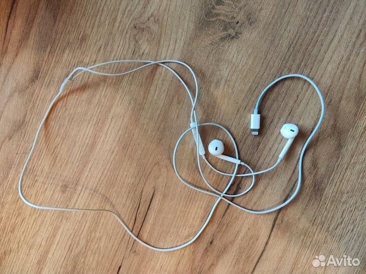 Наушники apple