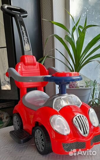 Машинка каталка толокар новая