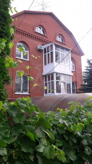 Коттедж 415 м² на участке 10,8 сот.