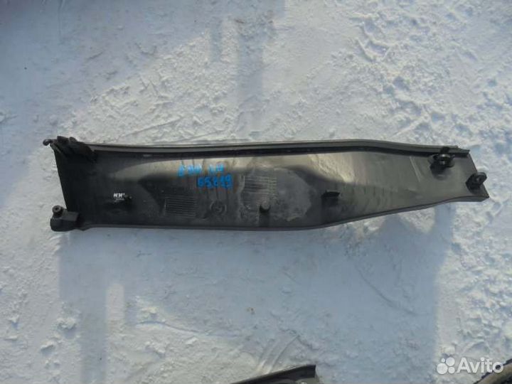 Накладка левая Bmw 3-Series E90 N52B25A 2006/8