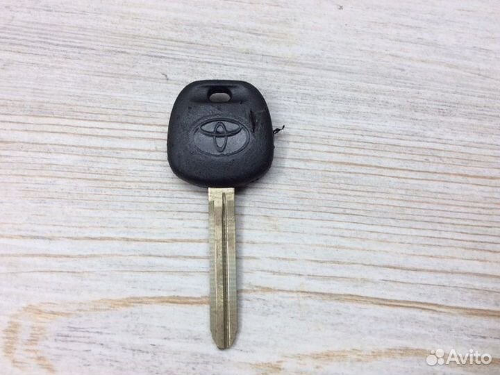 Блок управления двигателем Toyota Corolla E12