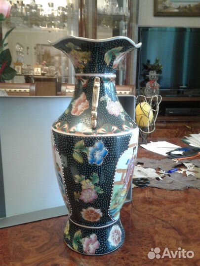 Ваза фарфоровая Китай