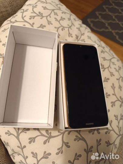 HUAWEI Y6 (2019), 2/32 ГБ