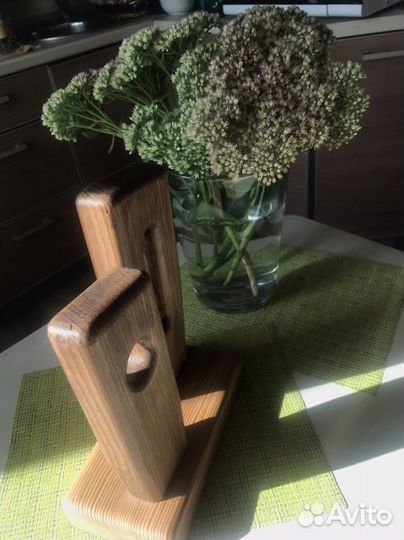 Деревянная статуэтка