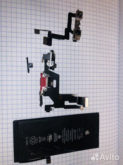 Запчасть для телефона iPhone 11