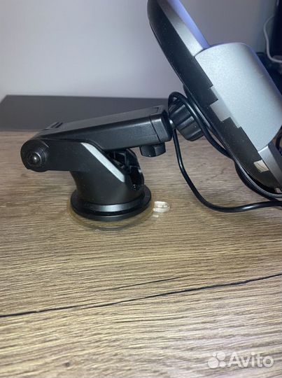 Беспроводная автомобильная зарядка