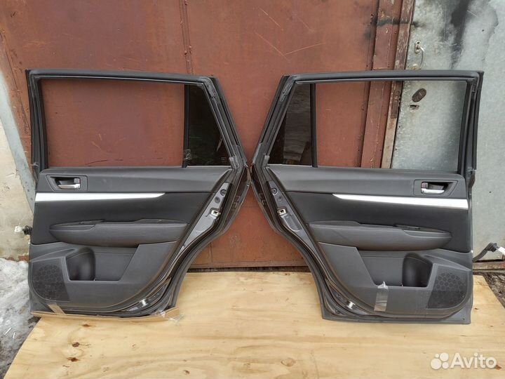 Дверь задняя левая Subaru Outback 2009-2014USA