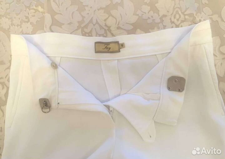 Белые брюки