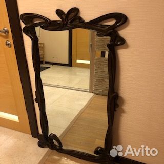 Зеркало настенное в раме