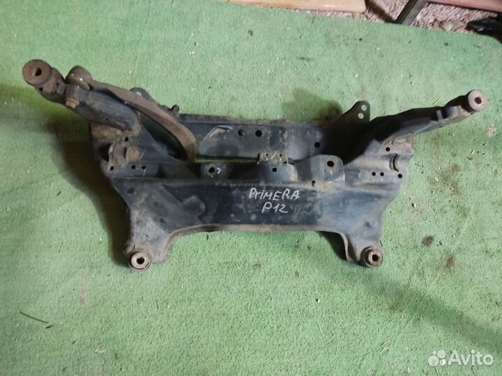 Балка подрамник перед Nissan Primera P12