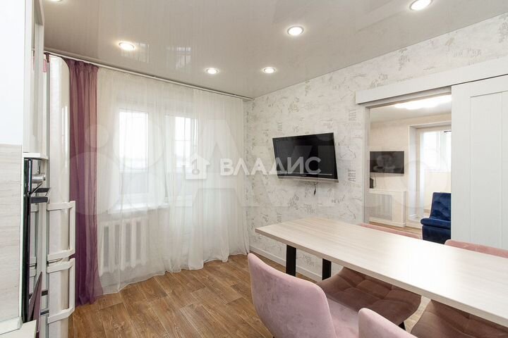 2-к. квартира, 57,1 м², 8/10 эт.