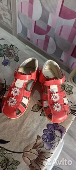 Сандалии для девочки