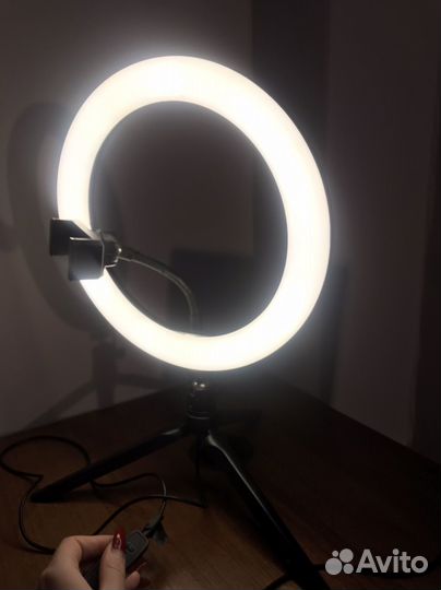 Кольцевая лампа со штативом