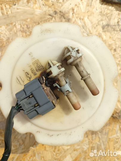 Топливный насос Nissan Sunny FB15