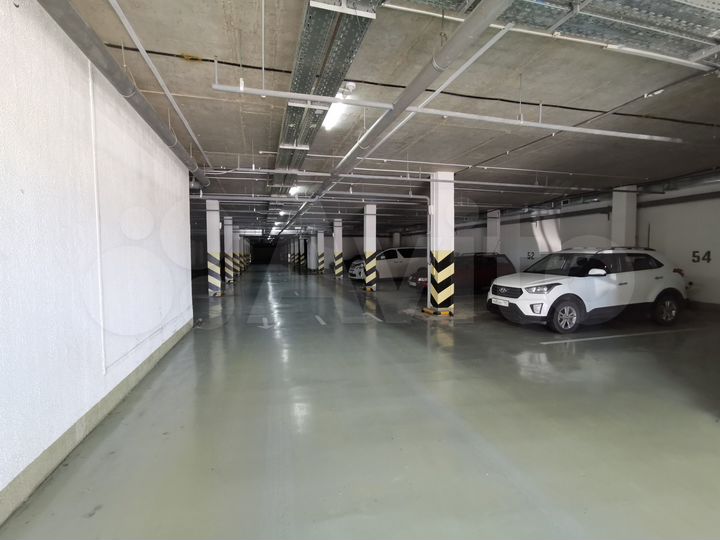 2-к. квартира, 84,3 м², 2/5 эт.