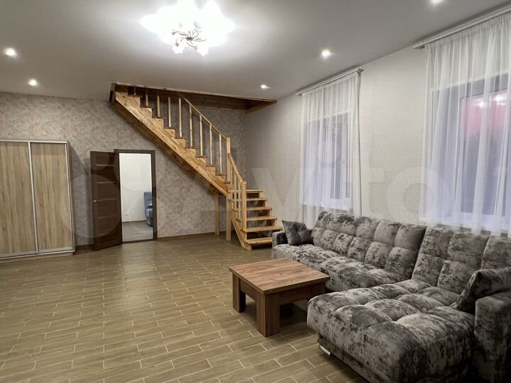 Коттедж 180 м² на участке 13 сот.