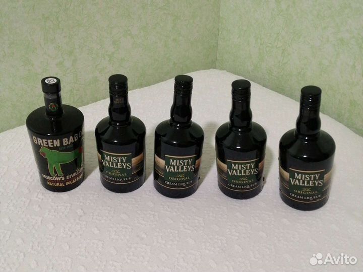 Банки стеклянные для консервированная. Бутылки