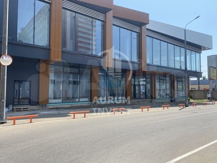 Сдам торговое помещение, 2200 м²