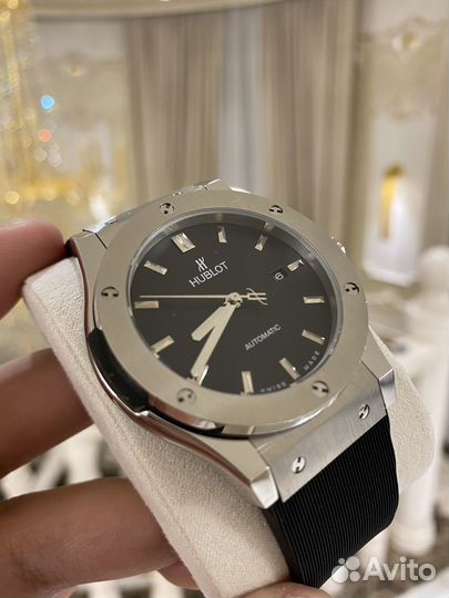 Часы hublot