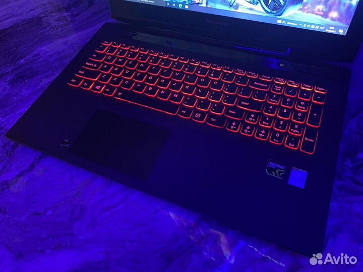 Lenovo y50p-70 core i5 4210h/GTX 860m/ram 8gb