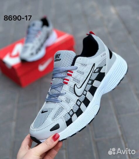 Кроссовки Nike беговые