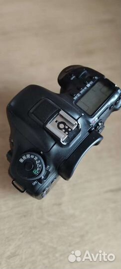 Зеркальный фотоаппарат canon 7d mark II