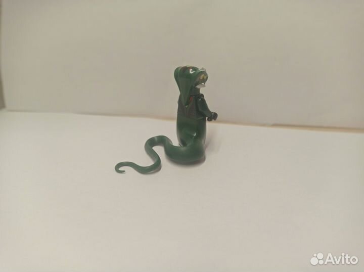 Лего минифигурки серпентины