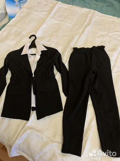 Модный брючный костюм школьный 128-138