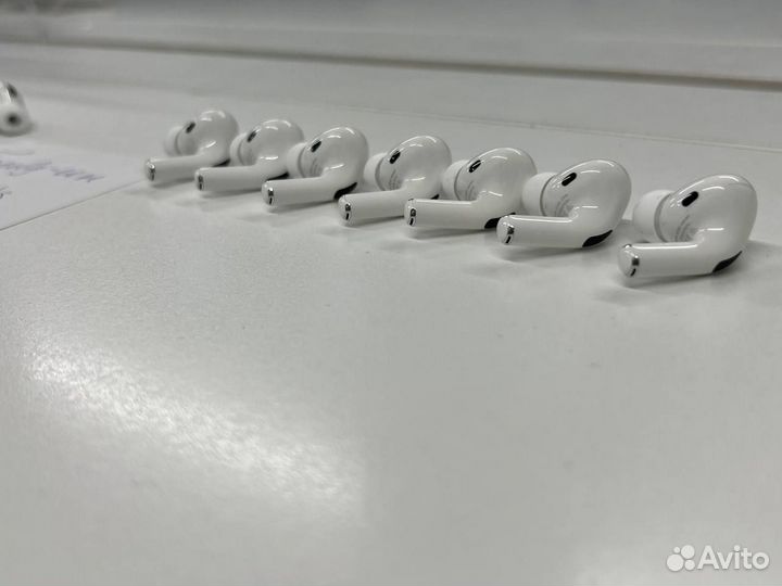 Airpods pro новый наушник правый / левый