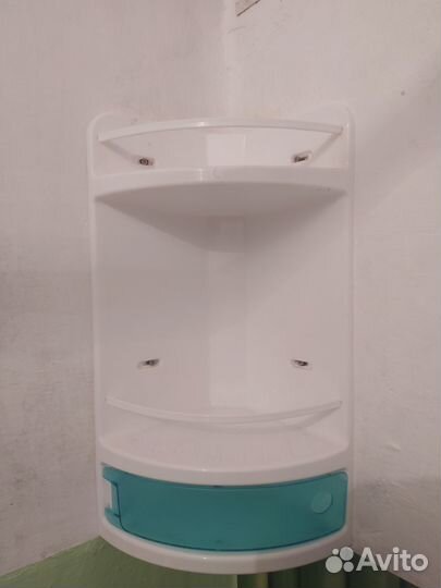 Полочка для ванной угловая