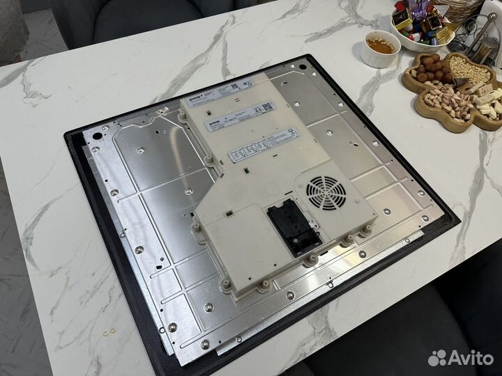 Встраиваемая индукционная панель Gorenje IT643BSC7