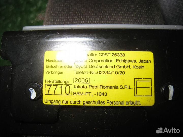 Ремень безопасности передний правый Toyota Avensi