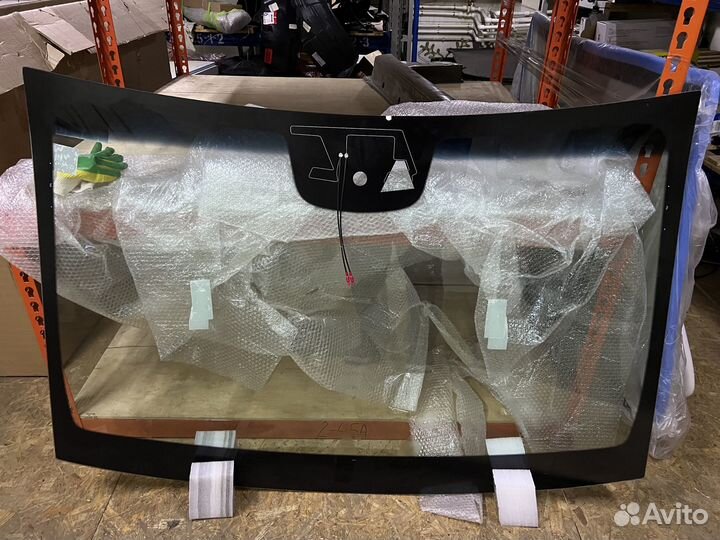 Стекло лобовое Mercedes-Benz V-Class 14-20 / Vito