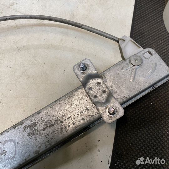 Стеклоподъемник передний левый Hyundai Solaris 1