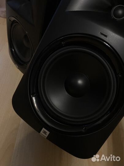 Студийные мониторы JBL LSR 308