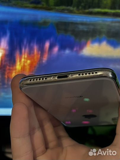 iPhone X, 64 ГБ