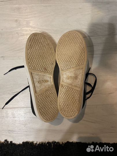 Кроссовки adidas 9,5 US