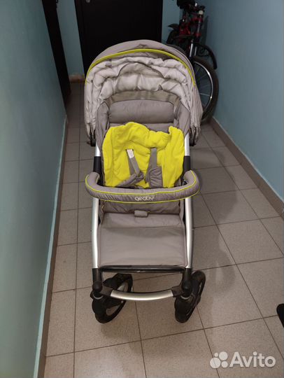 Прогулочная коляска универсальная