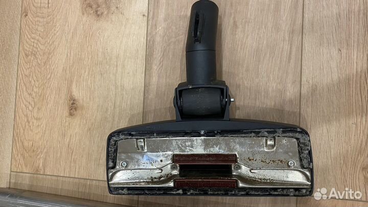 Немецкий домашний пылесос Miele 2000W