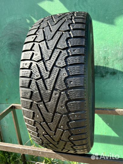 Pirelli Ice Zero 235/55 R17 103T