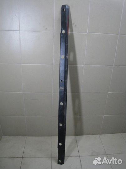 Накладка порога левого наружная Toyota Yaris P13