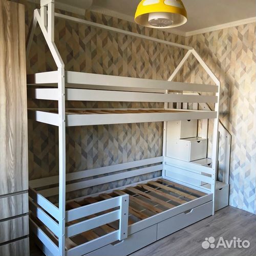 Двухъярусная кровать детская