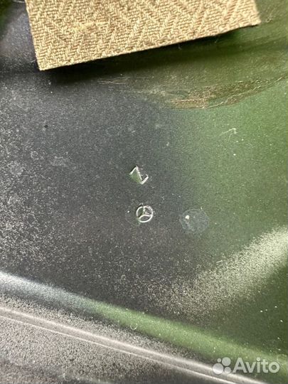 Крышка люка Mercedes-Benz W124 M102 2.3 1991
