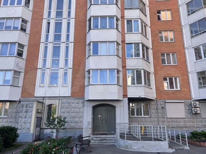 2-к. квартира, 53 м², 12/17 эт.