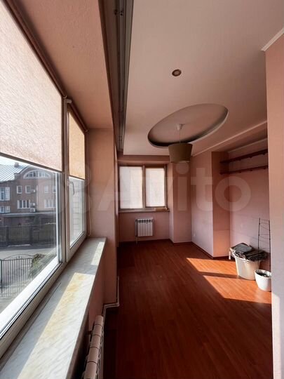 3-к. квартира, 136 м², 2/4 эт.