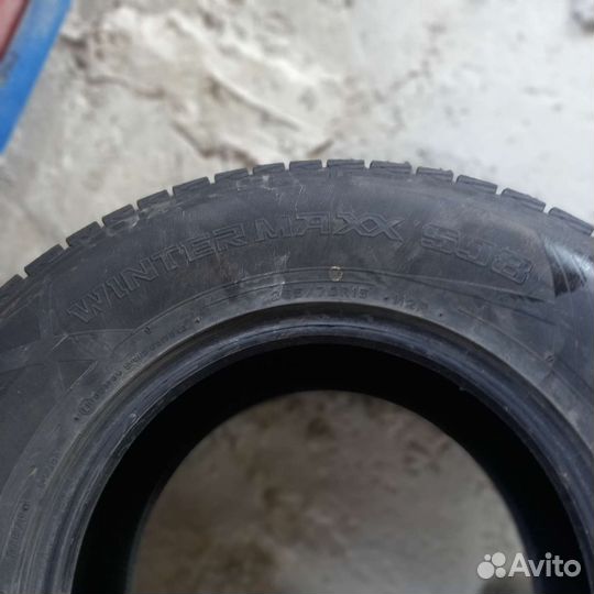 Dunlop Winter Maxx SJ8 265/70 R15