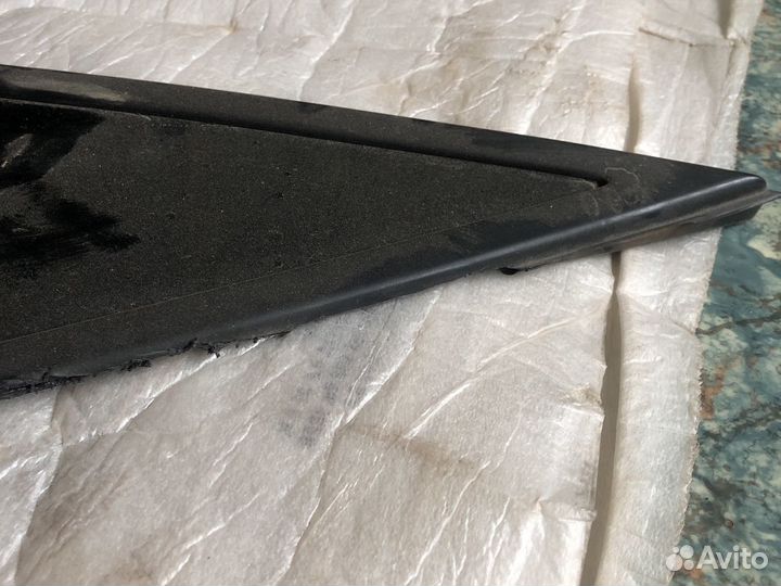 Форточка Задняя боковины стекло Volvo S40 2004-12