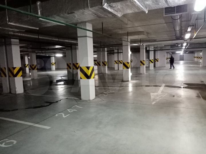 Машиноместо, 13 м²